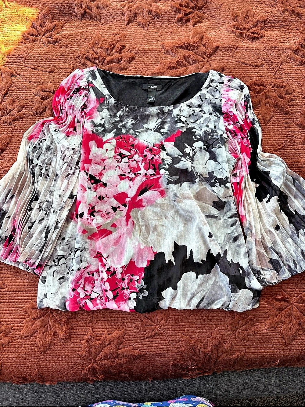 Alfani Floral Pleated Sleeve Blouse Pink & Black Size 10